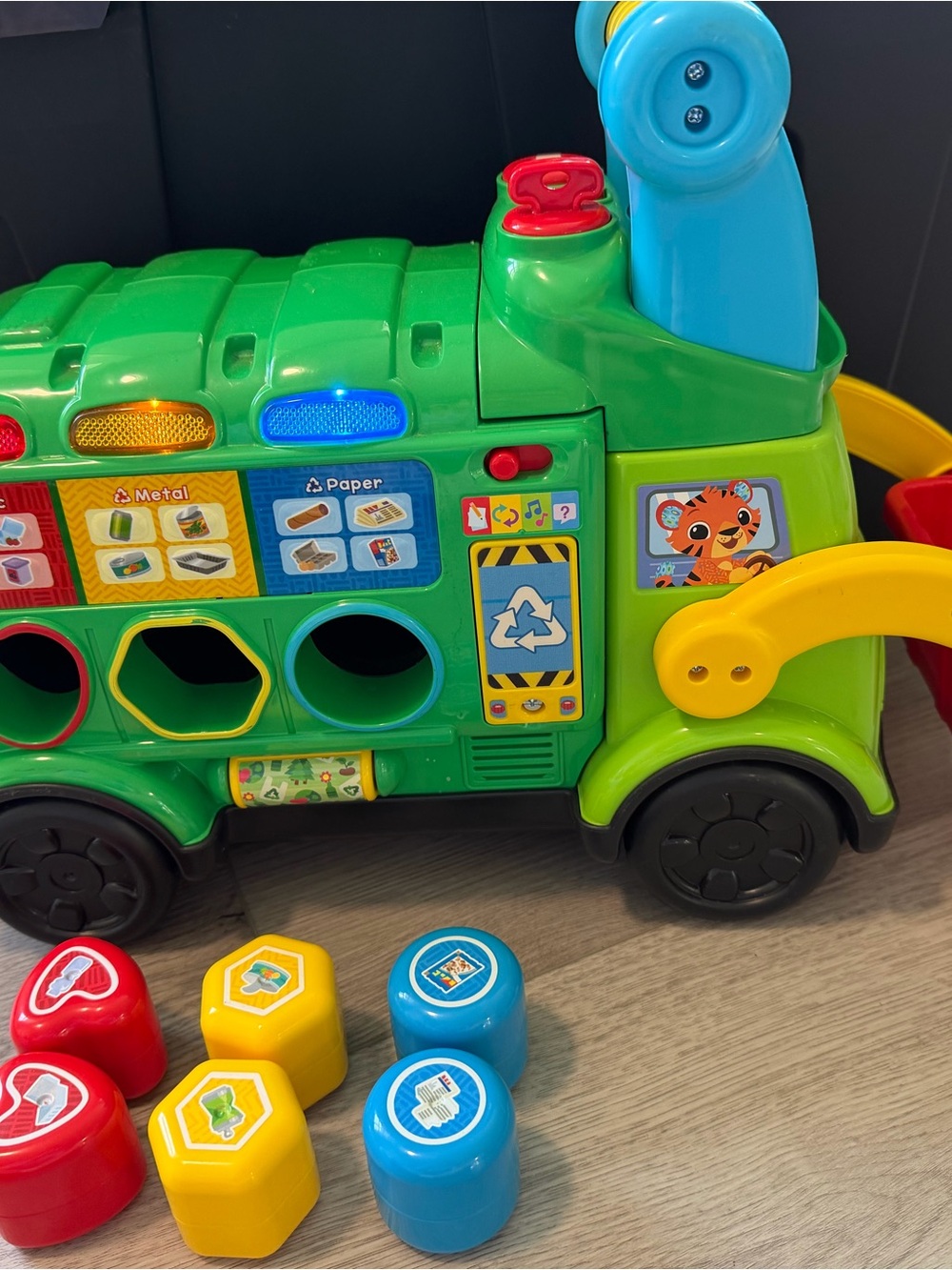 VTech Sort Recycle Ride-On Truck Lights Sounds Shape Sorter